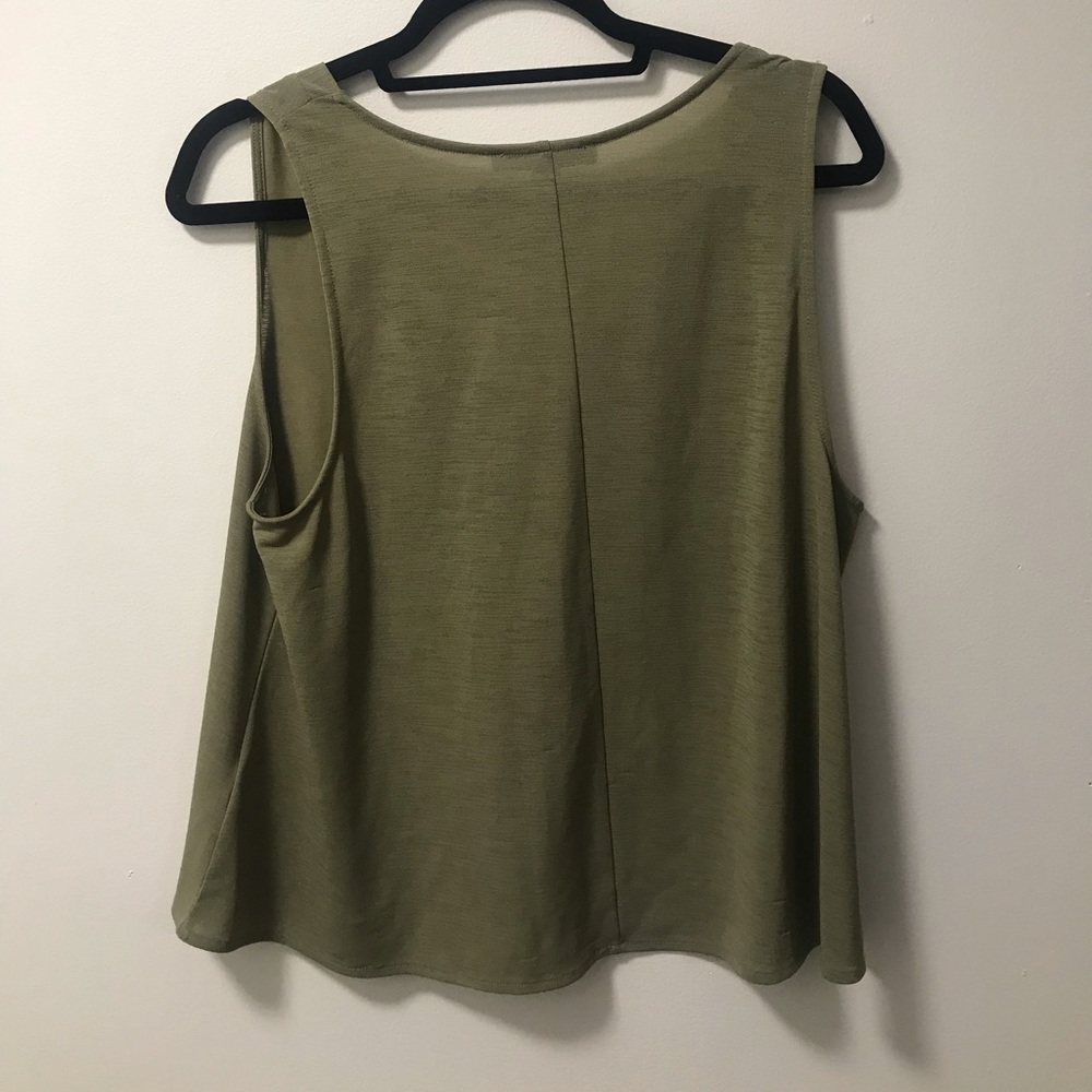 Forever21 Green Blouse - Picture 3 of 3
